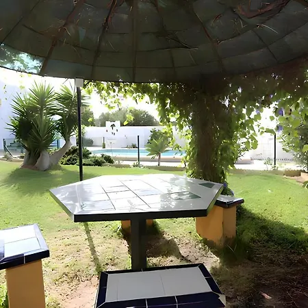 Con Piscina Privada Y Barbacoa Solo Familias Holiday home Conil De La Frontera