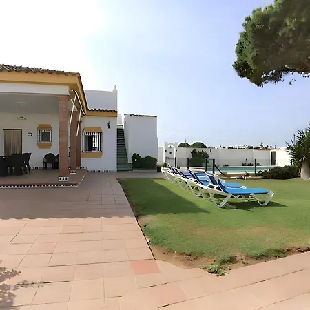 Con Piscina Privada Y Barbacoa Solo Familias *